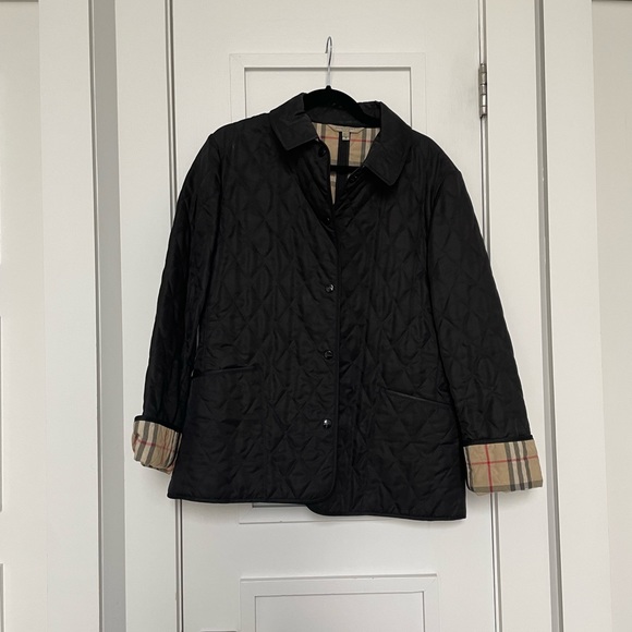 BURBERRY quilted jacket black in size medium - Picture 5 of 8